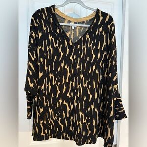 Mudpie  One Size (fits 2x) or smaller. leopard print.
